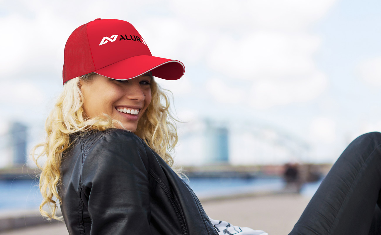 Breeze Pure - Gepersonaliseerde Caps gallery thumbnail