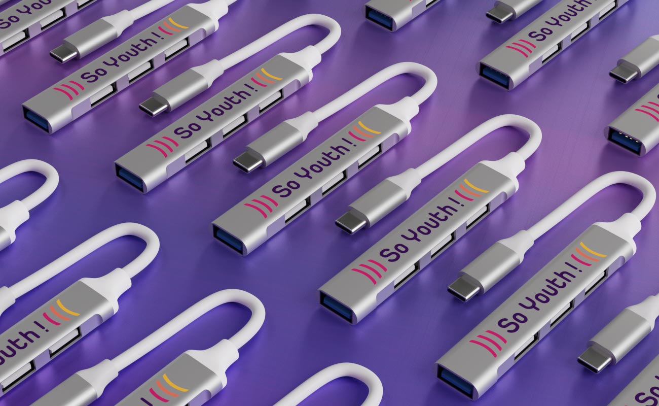 Expand - Gemerkte USB-hub 4 in 1 gallery thumbnail