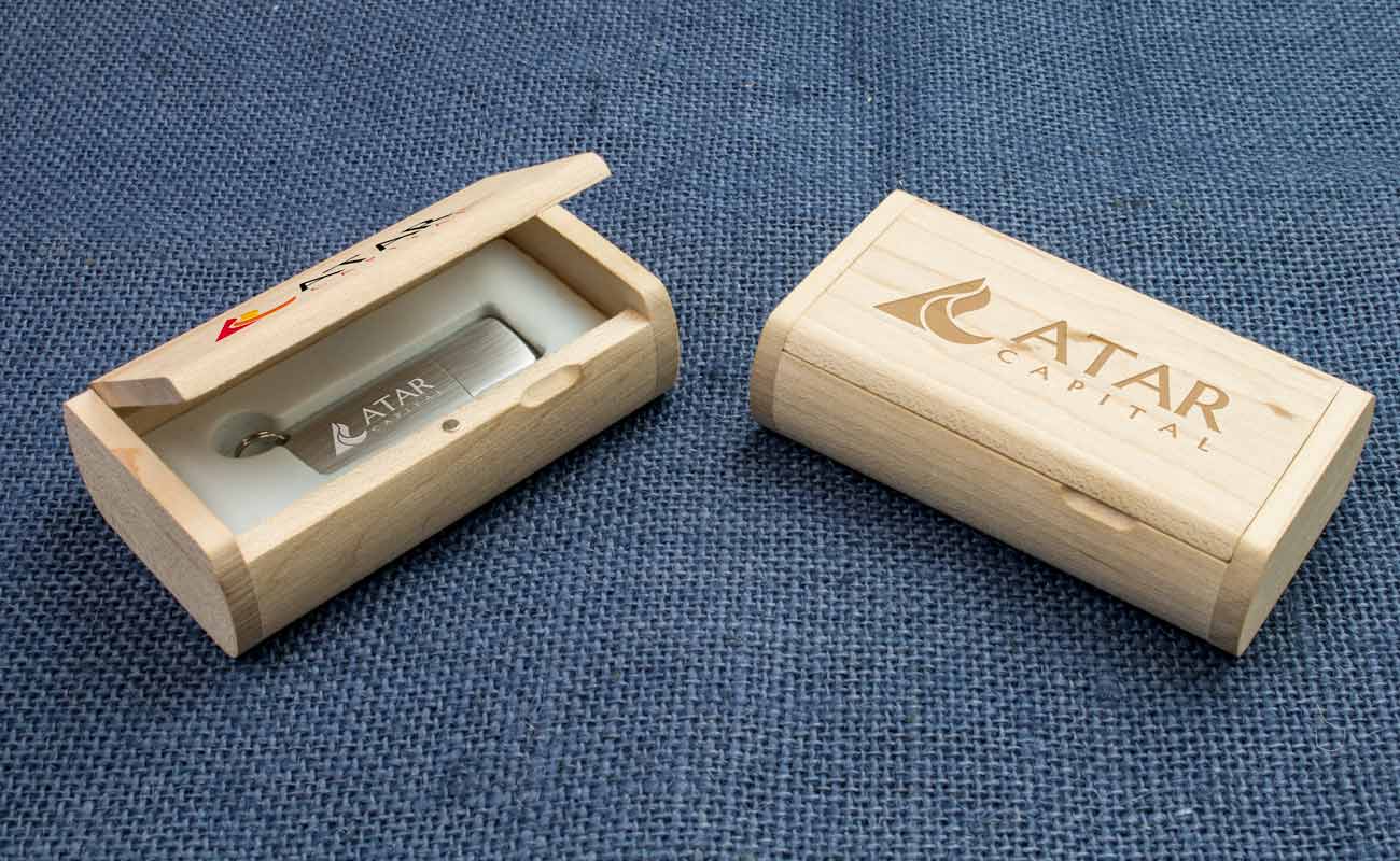 Halo - Gepersonaliseerde USB sticks met LED lamp gallery thumbnail